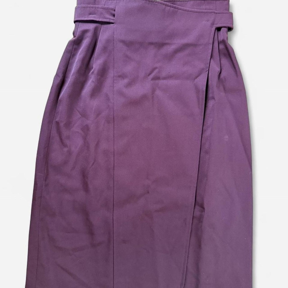 Gucci Vintage Purple Wool Belted Wrap Midi Skirt Made in Italy Size 40 Plum